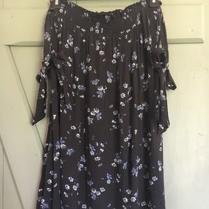 American Eagle black floral skirt
